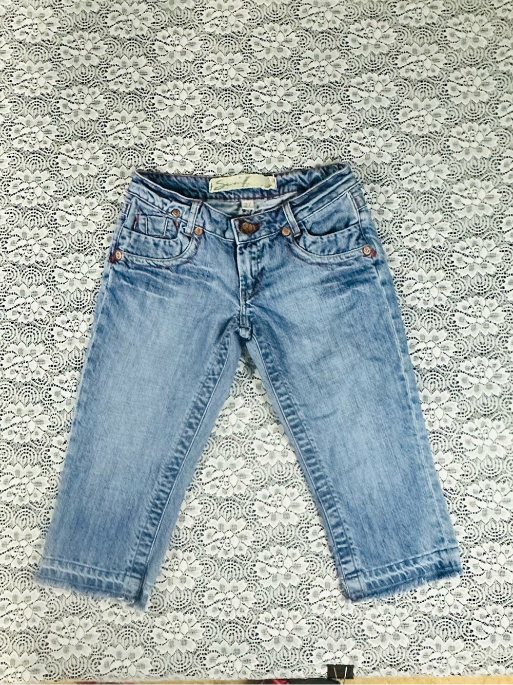 SEVEN Light Wash Women’s Denim Capris-Size 27